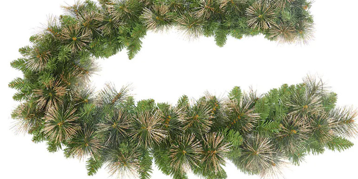 How Safe Are Christmas Garlands? Assessing Fire Resistance and Precautionary Measures